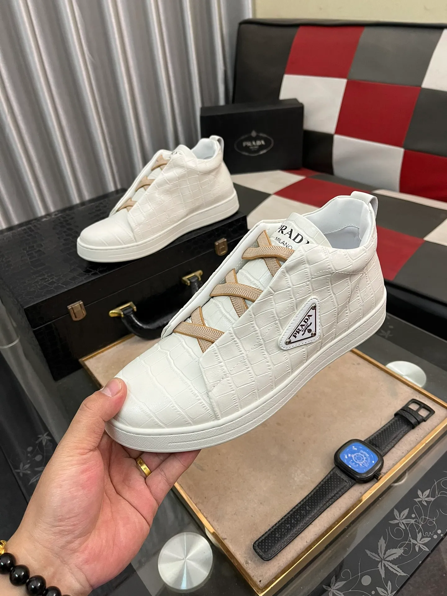 Men's shoes 💰580⌚️⌚️【PRADA】Prada - High-end quality casual sports shoes - Upper: calfskin shoe body with brand metal fasteners, - Inner lining: breathable leather lining - Outsole: ultra-light TPU foam·rubber; molded outsole -Super high quality control·Fine workmanship: highlighted (high-end·luxury·grade) -Size: 38-443️⃣Colors available